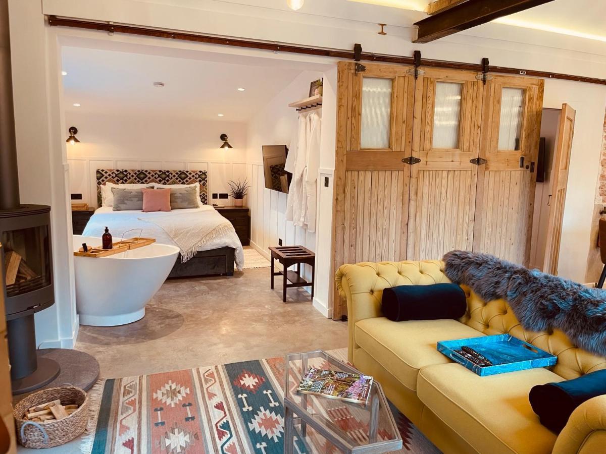 Luxury Barn With Hot Tub, Spa Treatments, Private Dining Little Budworth Eksteriør bilde